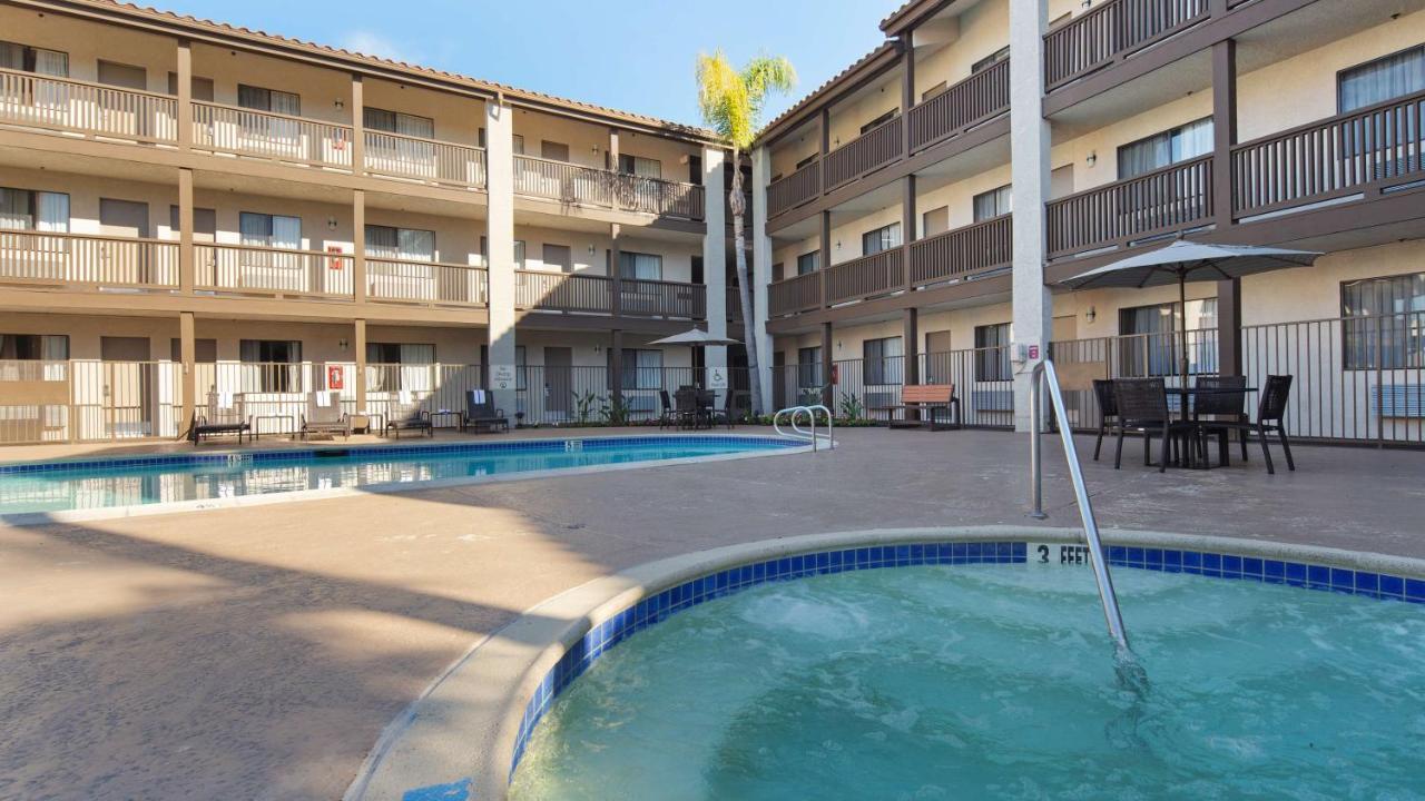 Best Western Carlsbad By The Sea Hotel Exterior photo