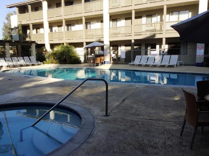 Best Western Carlsbad By The Sea Hotel Exterior photo